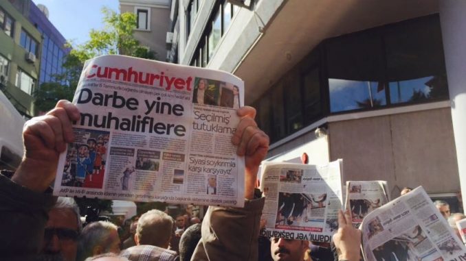 cumhuriyet-gaztesi-eylem-2