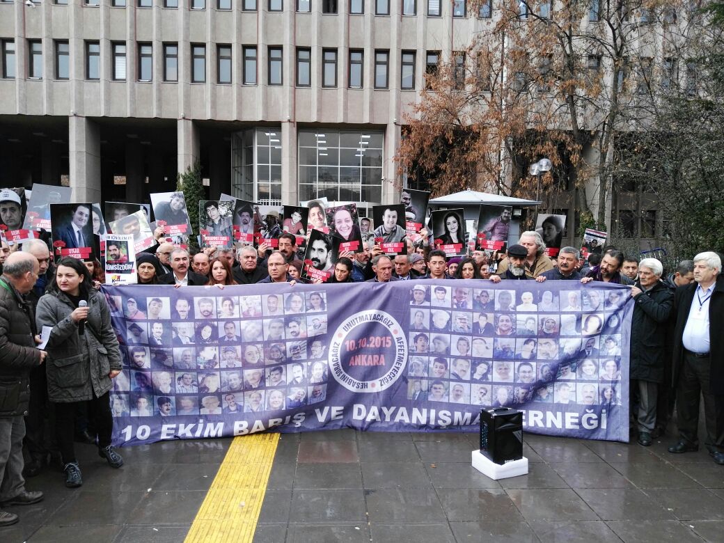 10 Ekim Ankara Katliamı Davası çıkışında TTB’nin adı bile polisi rahatsız etti