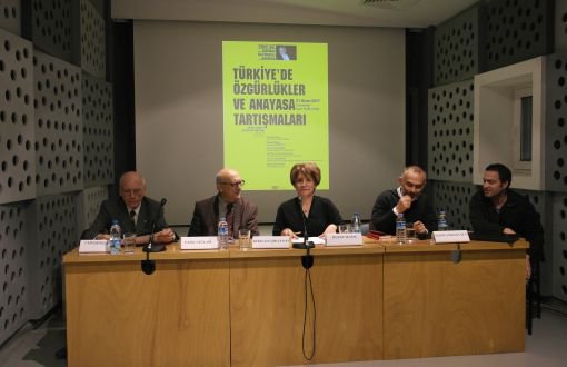 Murat Sevinç: Bütün siyasal açmazlar hukuk metinlerine havale ediliyor Murat Sevinç: Bütün siyasal açmazlar hukuk metinlerine havale ediliyor