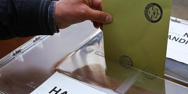 Yurt dışından gelen mühürsüz oy pusulaları geçersiz sayıldı