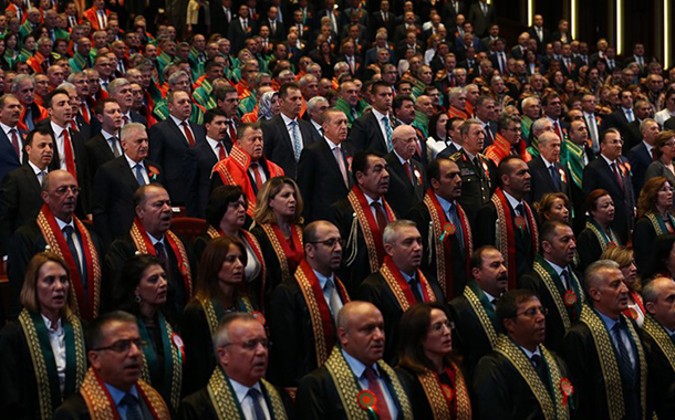 “Partili hakimlik” dönemi: Atanan 30 hakim daha AKP’li çıktı