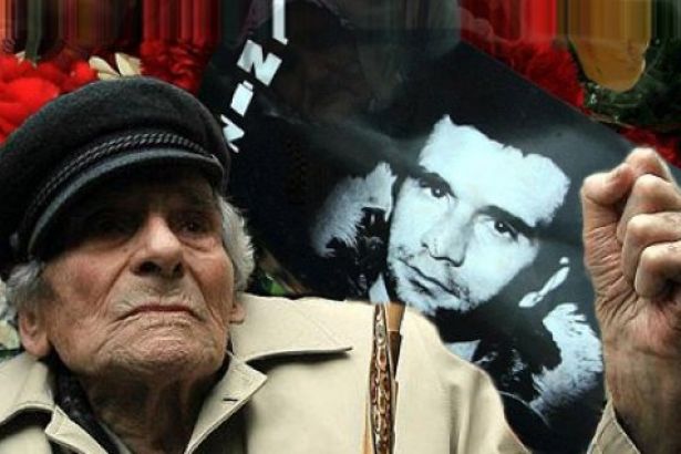 Av. Özlem Şen ile röportaj – Bizler için pusula Çelenk’in ardında bıraktığı gelenektir (Sol) Av. Özlem Şen ile röportaj – Bizler için pusula Çelenk’in ardında bıraktığı gelenektir (Sol)
