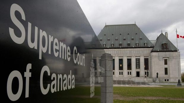 Kanada Yüksek Mahkemesi arama kararı olmadan girilen evdeki delillerle kurulan mahkumiyeti bozdu