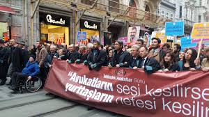 Siyasi İktidarın Savunmaya ve Savunma Hakkına Bakışının Yalın Bir İfadesi; “İt Sürüsü Avukatlar !” Siyasi İktidarın Savunmaya ve Savunma Hakkına Bakışının Yalın Bir İfadesi; “İt Sürüsü Avukatlar !”